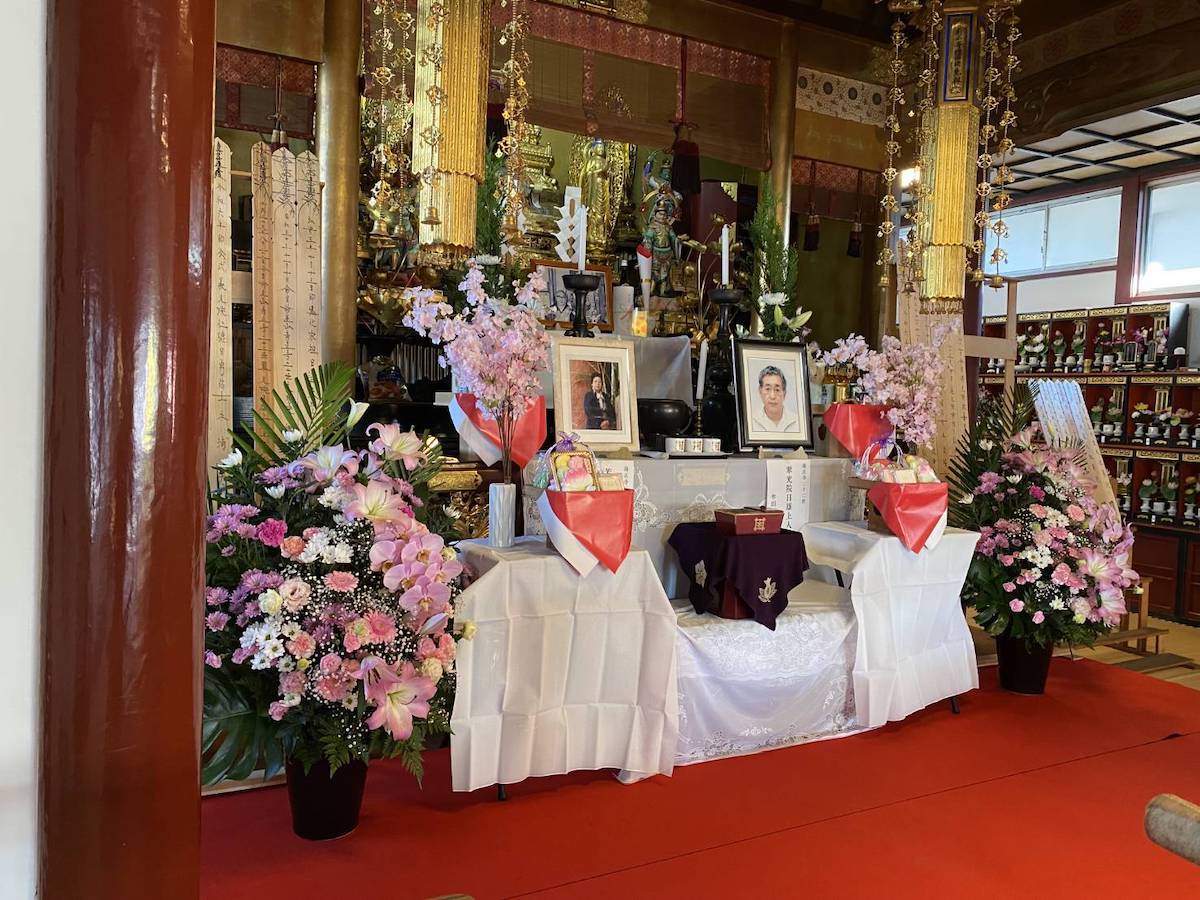 御会式の祭壇の様子