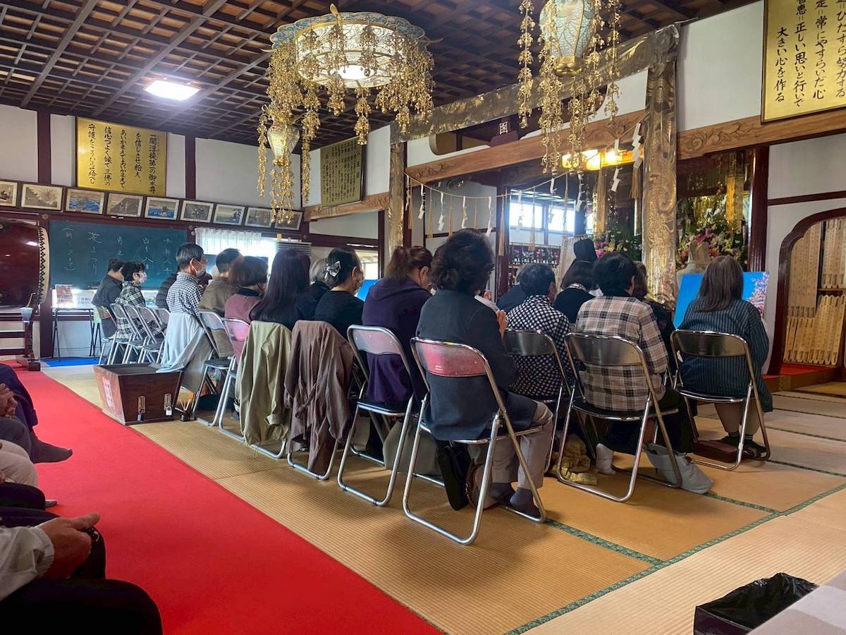 春のお彼岸法要の様子