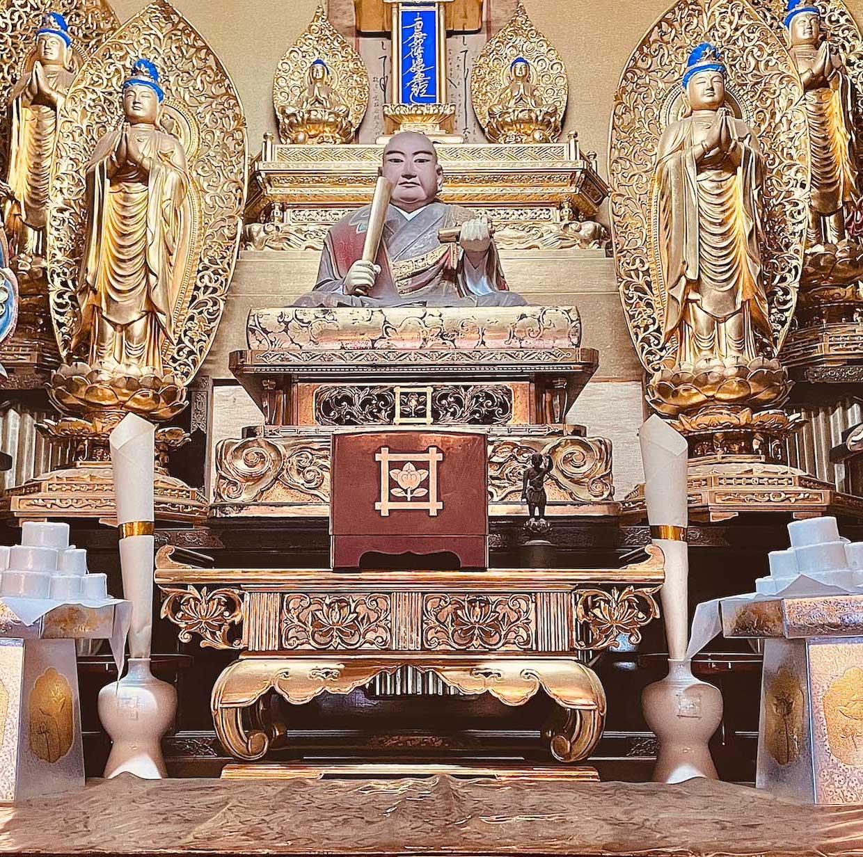 南正寺 本堂 日蓮聖人坐像